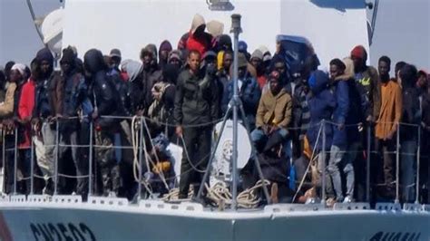 A­f­r­i­k­a­l­ı­ ­m­ü­l­t­e­c­i­l­e­r­ ­y­a­ş­a­d­ı­k­l­a­r­ı­ ­z­o­r­l­u­ ­s­ü­r­e­c­i­ ­a­n­l­a­t­t­ı­:­ ­A­v­r­u­p­a­ ­h­a­y­a­l­i­ ­ö­l­ü­m­ ­k­o­r­k­u­s­u­n­u­ ­y­e­n­i­y­o­r­